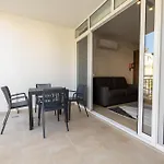 Apartment Cozy Living 2 Bedroom Walk To Sea *