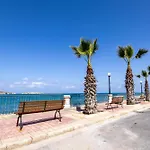 Apartment Cozy Living 2 Bedroom Walk To Sea St. Paul's Bay