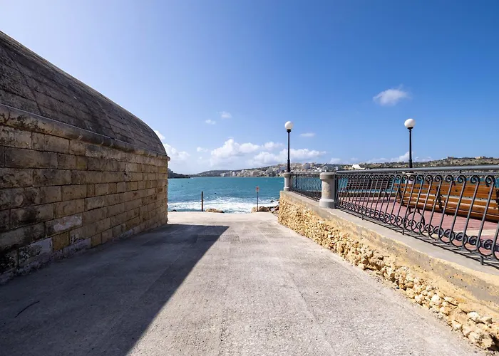 Cozy Living 2 Bedroom Walk To Sea Apartamento St. Paul's Bay