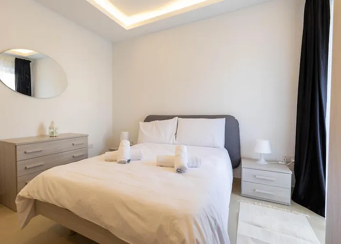 Cozy Living 2 Bedroom Walk To Sea Apartamento St. Paul's Bay