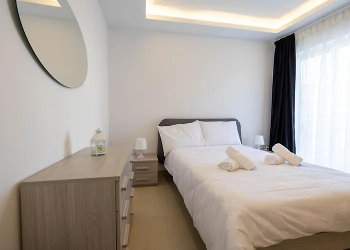 Cozy Living 2 Bedroom Walk To Sea Apartamento