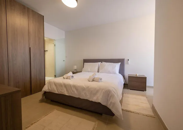 Cozy Living 2 Bedroom Walk To Sea Apartamento St. Paul's Bay