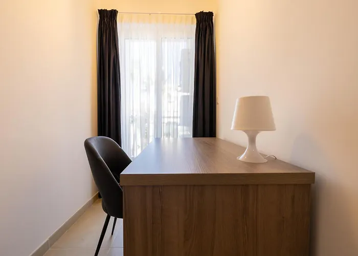 Cozy Living 2 Bedroom Walk To Sea Apartamento