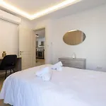 Cozy Living 2 Bedroom Walk To Sea *