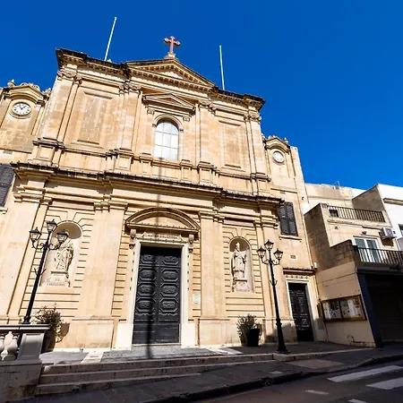 Apartment Spacious 2 Bedroom