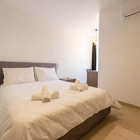 Spacious 2 Bedroom Lägenhet St. Paul's Bay