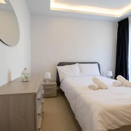 Spacious 2 Bedroom Apartment