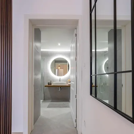 Spacious 2 Bedroom Lägenhet *