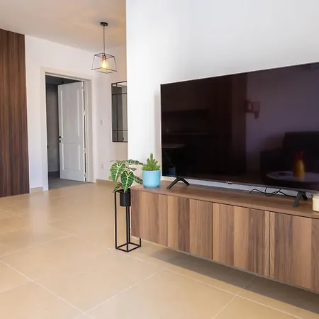 Lägenhet Spacious 2 Bedroom